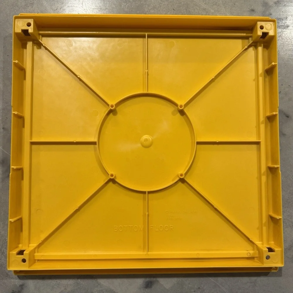 Vintage 1978 1979 BARBIE DREAM HOUSE Replacement Part Bottom Floor 2588-2039 USA